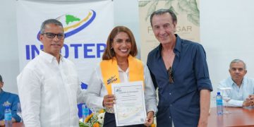 Escuela de Tabaqueros de Tamboril gradúa su primera promoción y fortalece el talento de la industria tabacalera