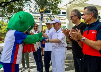 CRESO recibe la Antorcha de Santo Domingo 2026 y reafirma su respaldo al deporte dominicano