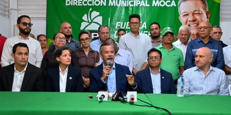 Fuerza del Pueblo critica retrasos en proyecto de agua potable en Espaillat