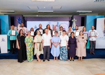 ISFODOSU distingue a 11 docentes por su excelencia académica e investigativa