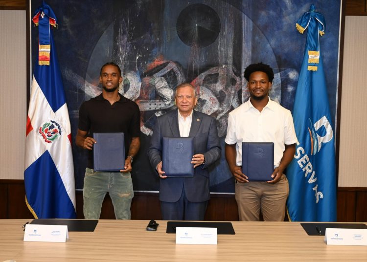 Banreservas suma a Jean Montero y Andrés Feliz como embajadores de su marca