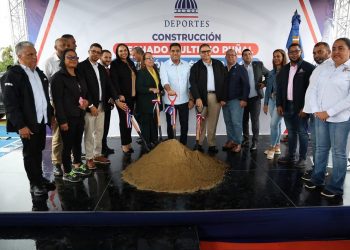 Kelvin Cruz deja iniciados los trabajos del nuevo multiuso de Puñal