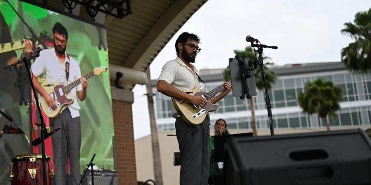 Luis McDougal deja en alto el talento dominicano en festival internacional de jazz en Texas