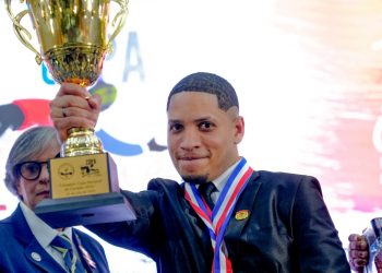 Noé Encarnación se corona campeón nacional y llevará la coctelería dominicana hasta Croacia