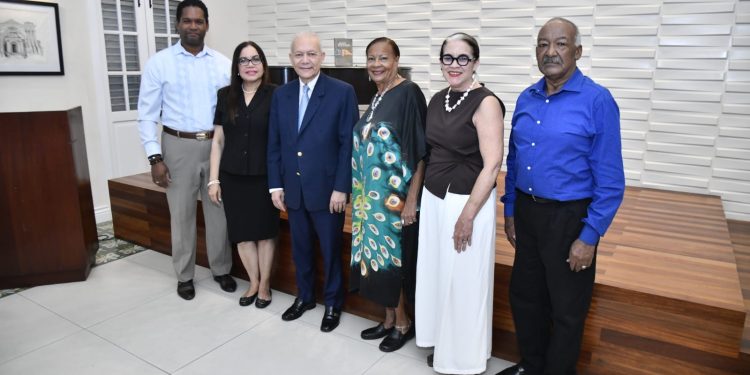 Rafael Núñez presenta en Puerto Plata su nueva obra sobre la historia compartida de República Dominicana y Haití