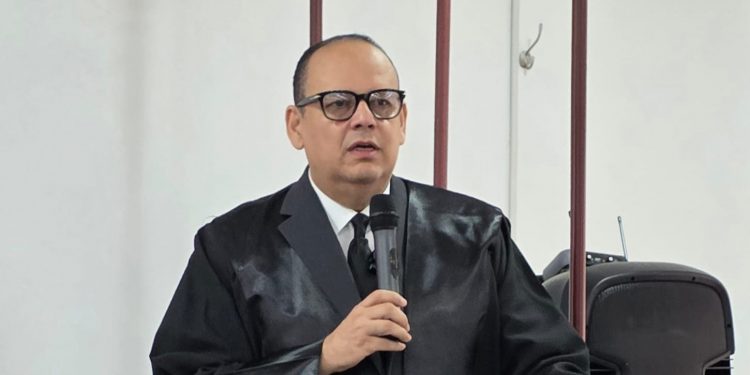 CARD insta a Abinader a convocar al CNM para evaluar a los jueces de la Suprema Corte