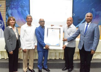 UASD Santiago resalta el legado cultural del Taller Literario Virgilio Díaz Grullón en su 32 aniversario