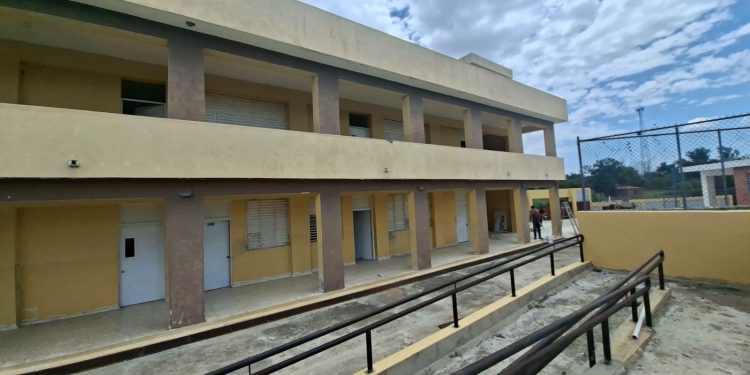 Gobierno prepara entrega de nuevo liceo en Elías Piña tras más de una década de espera