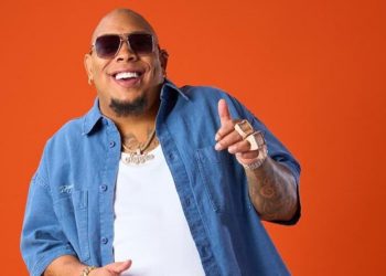 Bulin 47 responde a las críticas por colaborar con artista haitiano en “Leo Leo”