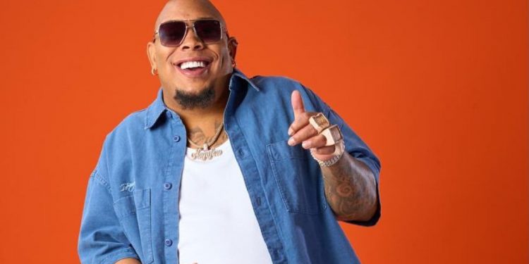 Bulin 47 responde a las críticas por colaborar con artista haitiano en “Leo Leo”