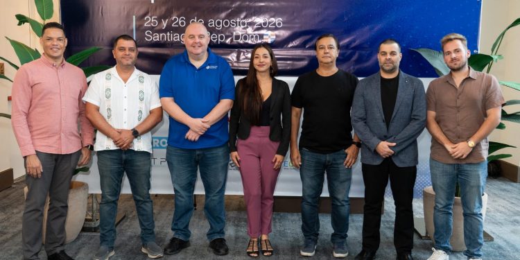 ADOTIC fortalece capacidades técnicas de operadores de Internet con taller especializado en Santiago