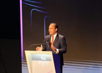 Abel Martínez respalda institucionalizar los debates electorales en República Dominicana