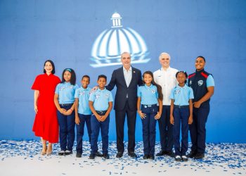 Abinader abre año escolar 2026-2027 y apuesta a la educación como motor del país hacia 2036