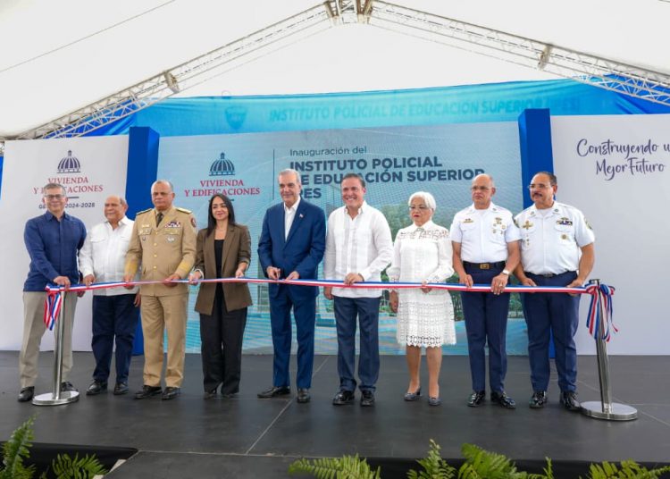 Abinader inaugura nueva sede del IPES para fortalecer la profesionalización policial