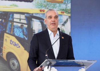 Gobierno de Abinader logra máxima calificación por excelencia del cuerpo docente nacional