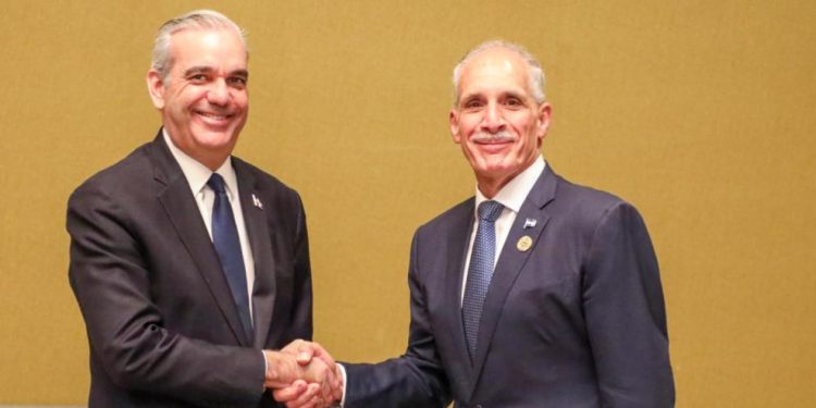 Abinader y Nasry Asfura agotan agenda bilateral entre Santo Domingo y la frontera de Dajabón