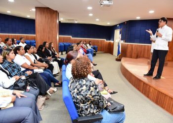 SRS Cibao Norte refuerza atención a usuarios de hospitales mediante capacitación sobre el 3-1-1