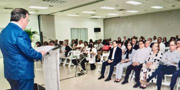 Sectores plantean revisar participación de regidores y diputados en el CDES