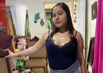 Continúa la búsqueda de Carla María López, joven de 18 años desaparecida tras salir en Santiago