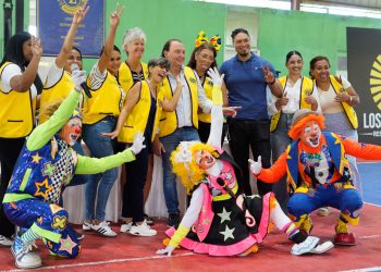 Club de Leones de Sosúa beneficia a más de 1,000 estudiantes con mochilas y útiles escolares