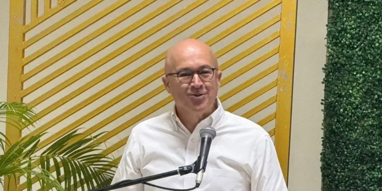 Domínguez Brito alerta sobre deterioro de ríos y bosques y pide acción ambiental urgente