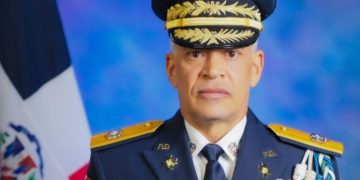 Ernesto Rodríguez García asume la dirección de la Policía Nacional por disposición de Abinader