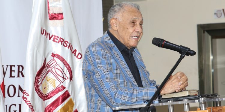 UNEV conmemora cuatro décadas de aportes a la educación superior con una agenda académica y espiritual