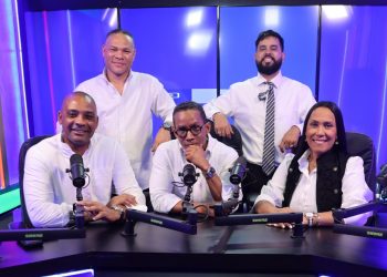 Gilbert y Más renueva su programación y estrena el espacio político “Agua y Fuego”