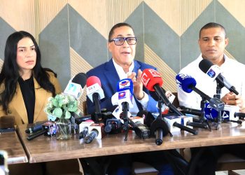 Gobierno entrega 926 nuevas aulas y acelera construcción para el próximo año escolar