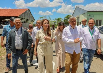 Iván Hernández destaca preparación de Carolina Mejía y la proyecta como opción presidencial para 2028