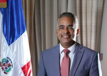 Abinader mueve piezas en Energía y Fuerzas Armadas con nuevas designaciones y ascensos