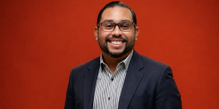 Juan Manuel Tejeda celebra 25 años llevando su creatividad a grandes producciones nacionales e internacionales