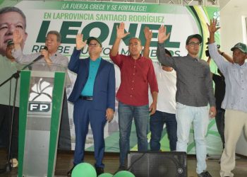Leonel Fernández incorpora nuevos dirigentes a la Fuerza del Pueblo en Santiago Rodríguez