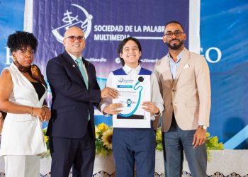 Palabra Multimedia gradúa nueva generación de comunicadores y amplía su oferta académica