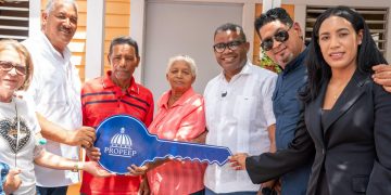 Propeep entrega vivienda renovada en Ocoa y anuncia que ampliará apoyo a familias vulnerables