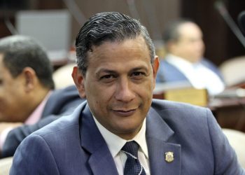 Robinson Díaz pide debate educativo basado en cifras y responsabilidad política
