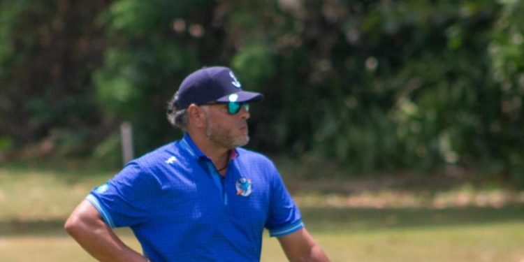 Román y Stewart toman la delantera en histórica edición de la Copa Rotativa de Golf