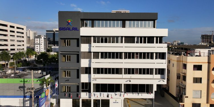 SISALRIL activa nuevas reglas para fortalecer auditorías y pagos en el sistema de salud