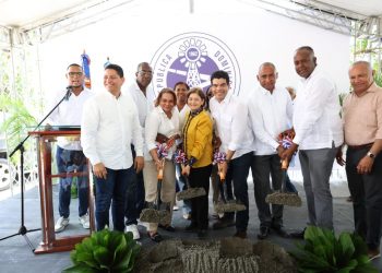 Wellington Arnaud pone en marcha saneamiento de cañada La Pava con inversión de RD$489 millones