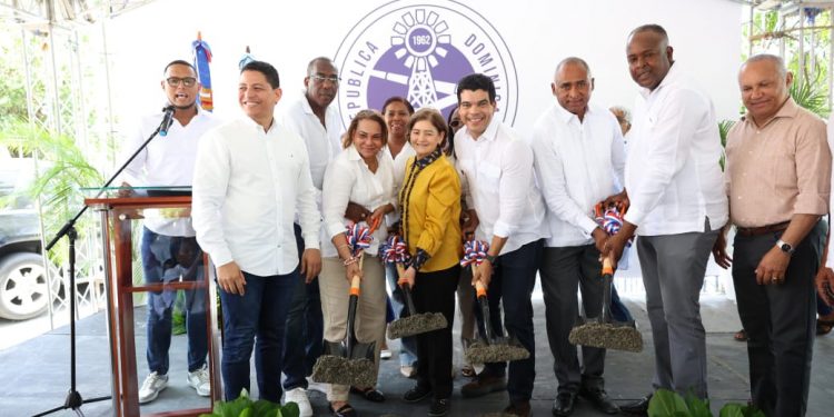 Wellington Arnaud pone en marcha saneamiento de cañada La Pava con inversión de RD$489 millones