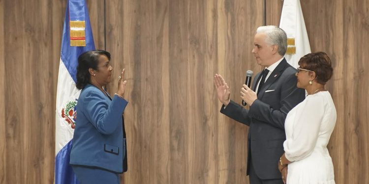 Xiomara Guante asume la dirección del INAIPI con enfoque en ampliar atención a la primera infancia