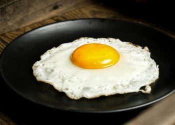 Estudio relaciona el consumo moderado de huevos con un menor riesgo de Alzheimer