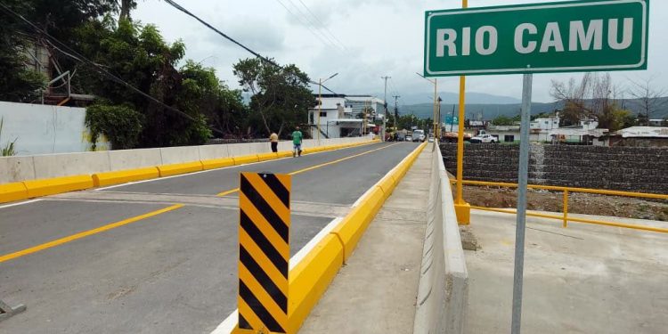 La Vega recupera conexión vial con apertura del puente Antonio Guzmán sobre el río Camú