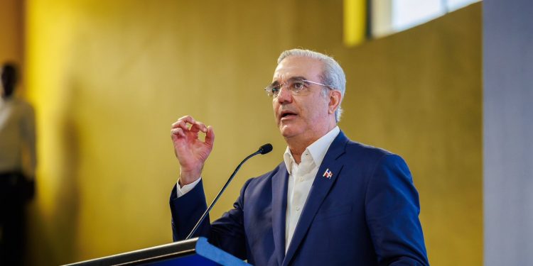 Abinader descarta imponer candidato y promete reglas claras en la carrera presidencial del PRM