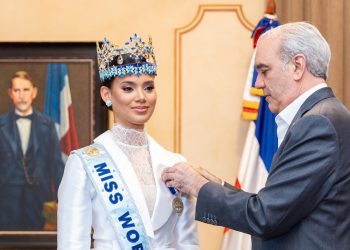 Abinader honra a Joheirry Mola con Medalla Presidencial tras conquistar Miss Mundo 2026
