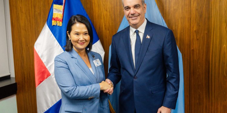 Abinader propone a Keiko Fujimori elevar las relaciones entre RD y Perú