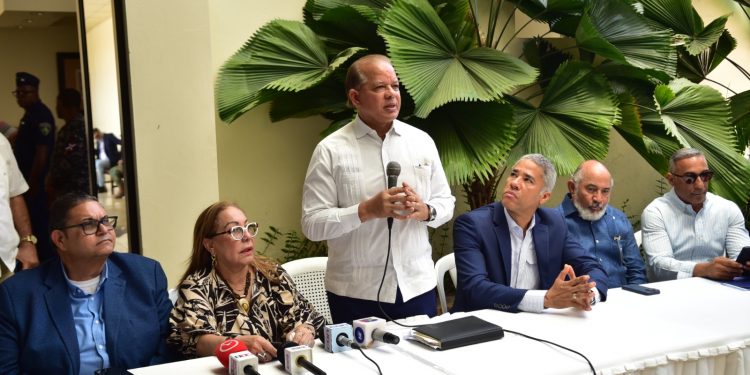 Abinader trasladará su despacho a Santiago para encabezar tres días de agenda gubernamental