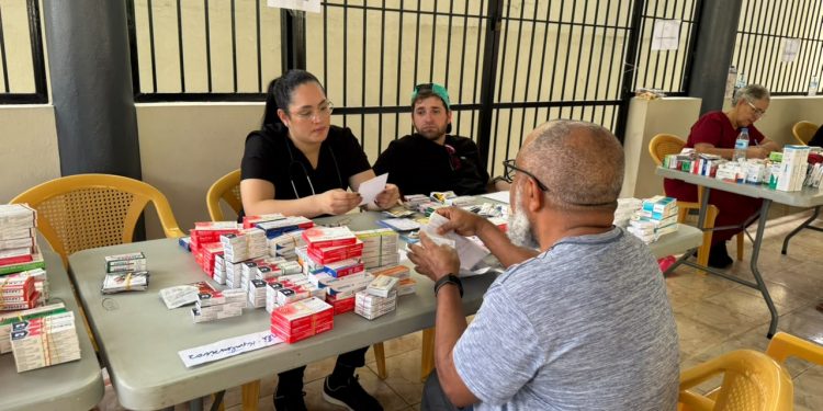 Aeropuerto del Cibao lleva operativo médico a familias de Puñal