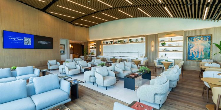 Banco Popular duplica capacidad de su Lounge en el AILA con nueva sala para viajeros de salida