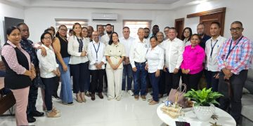 EDENORTE acuerda con autoridades de Montecristi atender fallas eléctricas y reforzar alumbrado